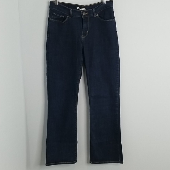 Levi's Denim - Levi's Classic Boot Cut jeans Size 28